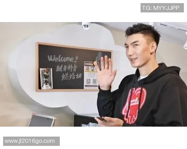 可兰白克的传奇人生与成就探秘：从草原少年到世界舞台的璀璨明星