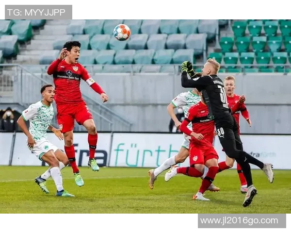 巴特主场迎战波尔图强强对决引发球迷热议与期待